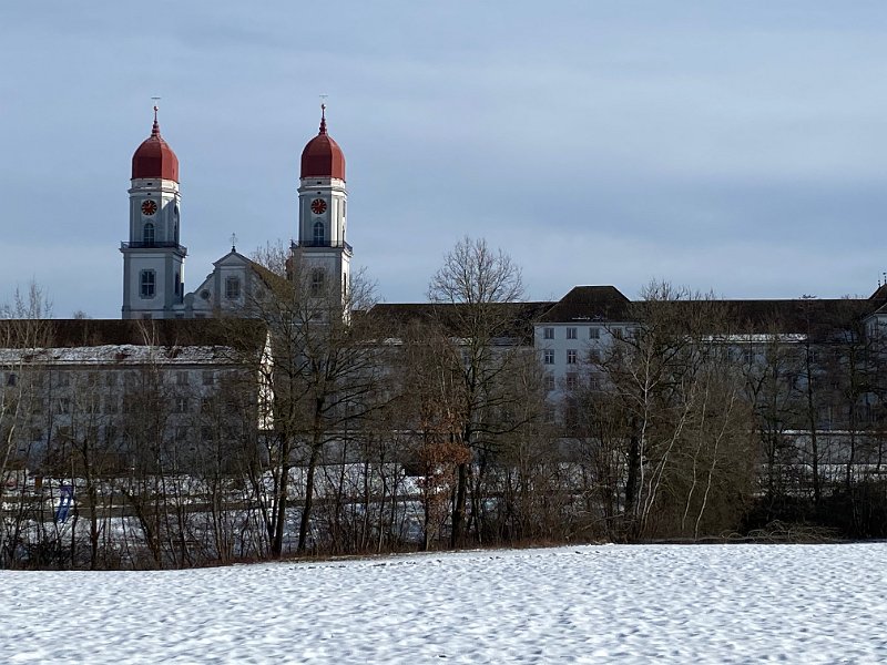 IMG_3379.jpg - Blick vom Bahnhof auf die Klosteranlage