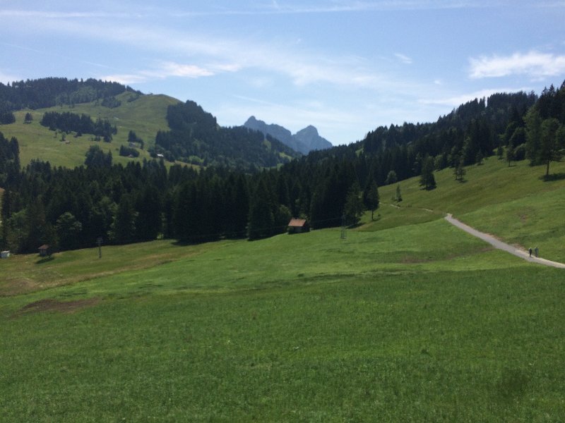 IMG_9622.jpg - 12.07.15: Erster Anlauf zur Etappe bei Sonne und Hitze