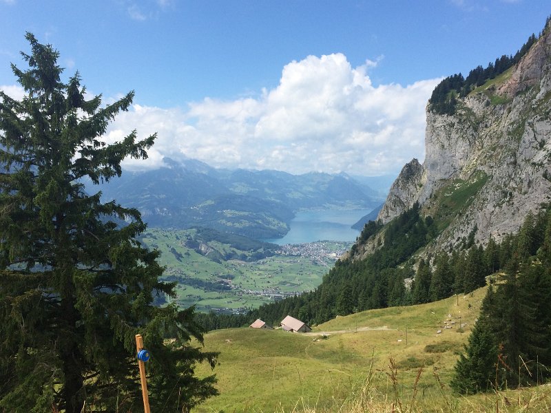 IMG_9931.jpg - Rastplatz mit Seeblick
