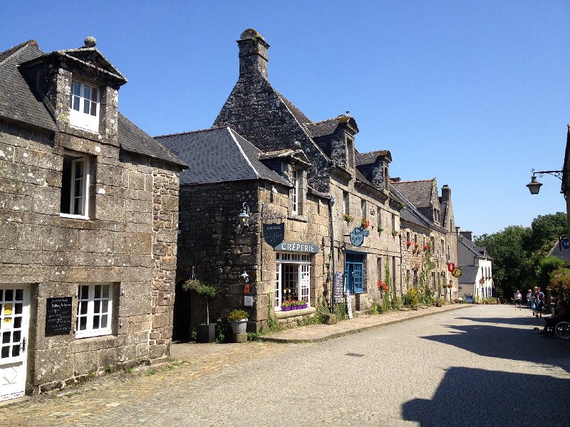 IMG_1834.JPG - Locronan