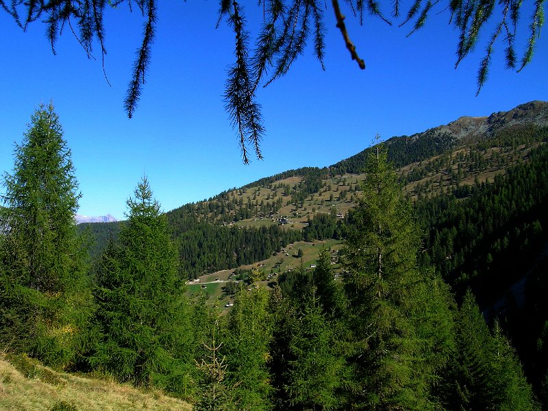 DSCN0707.jpg - Blick hin�ber nach La Dzora und Prarion