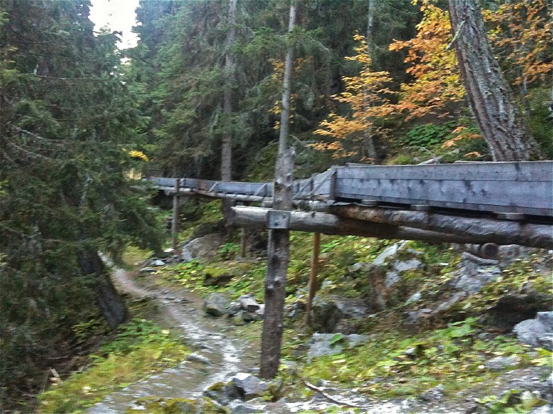 IMG_0659.jpg - Rekonstruierter Wasserlauf