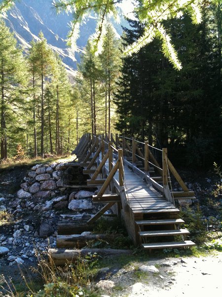 IMG_0706.jpg - Br�cke �ber Le Merdenson