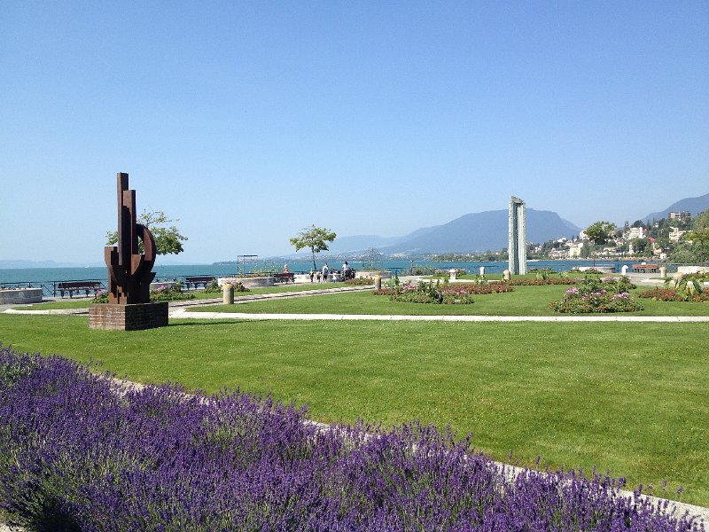 IMG_3547.jpg - Neuch�tel, Esplanade du Mont Blanc