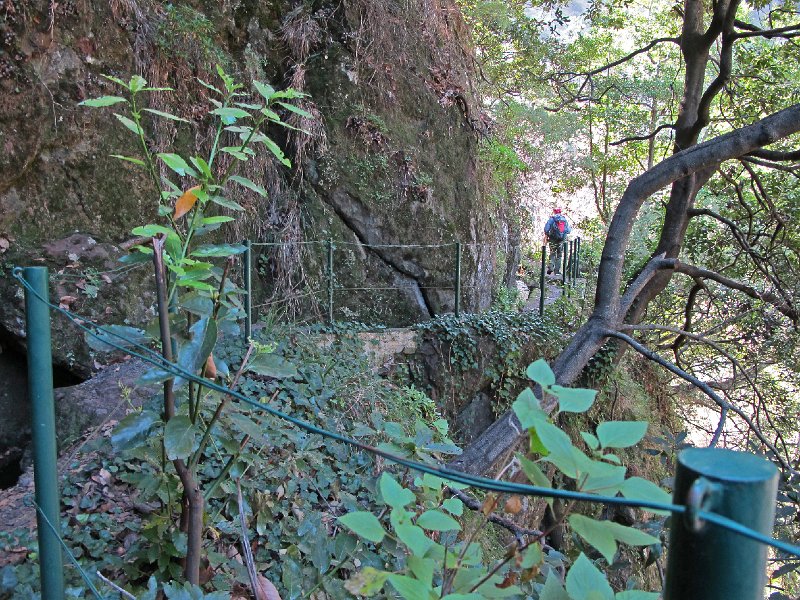 IMG_8896.JPG -                                Meist gut gesichert...