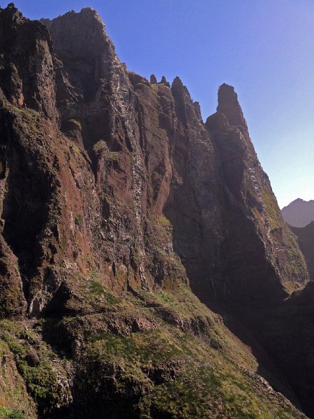 IMG_2823.jpg - Flanke vor Pico do Gato