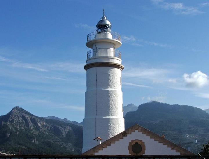 faro_07022010_1.jpg - Leuchtturm am Cap Gros, mit Puig Major