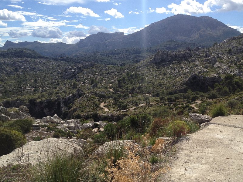 IMG_4313.JPG - Blick zur�ck in die Karstlandschaft