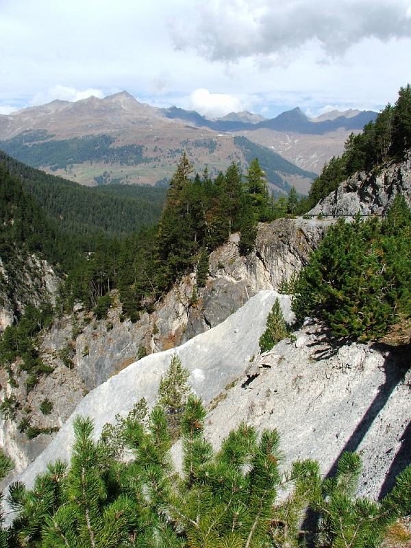 DSCF3400.JPG - Blick talausw�rts Richtung Scuol