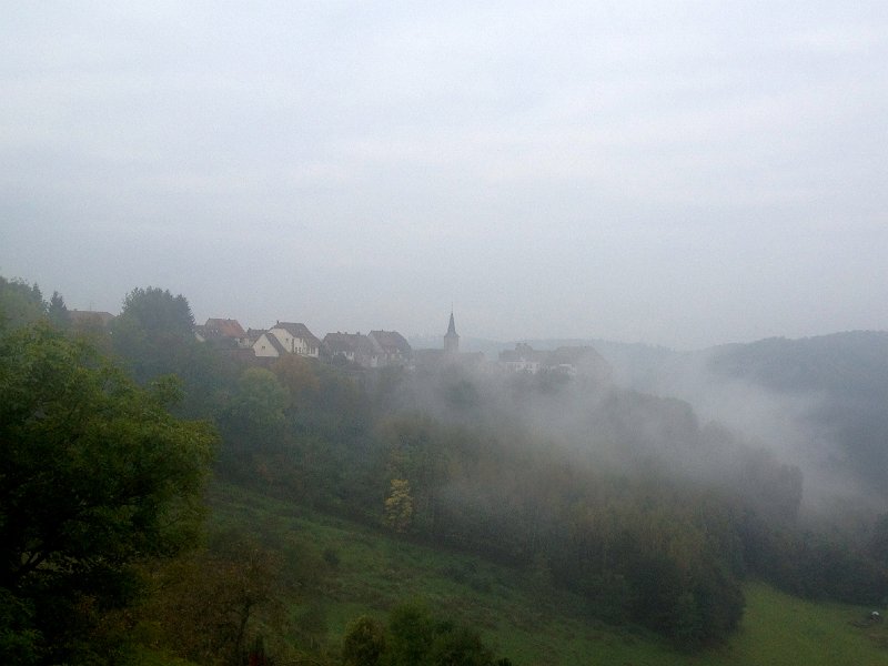 IMG_4703.JPG - Schloss im Nebel