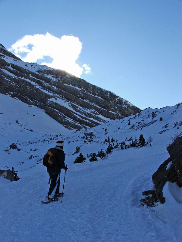 DSCF1857b.jpg - Noch ein paar Kehren bis zum Gasthaus...