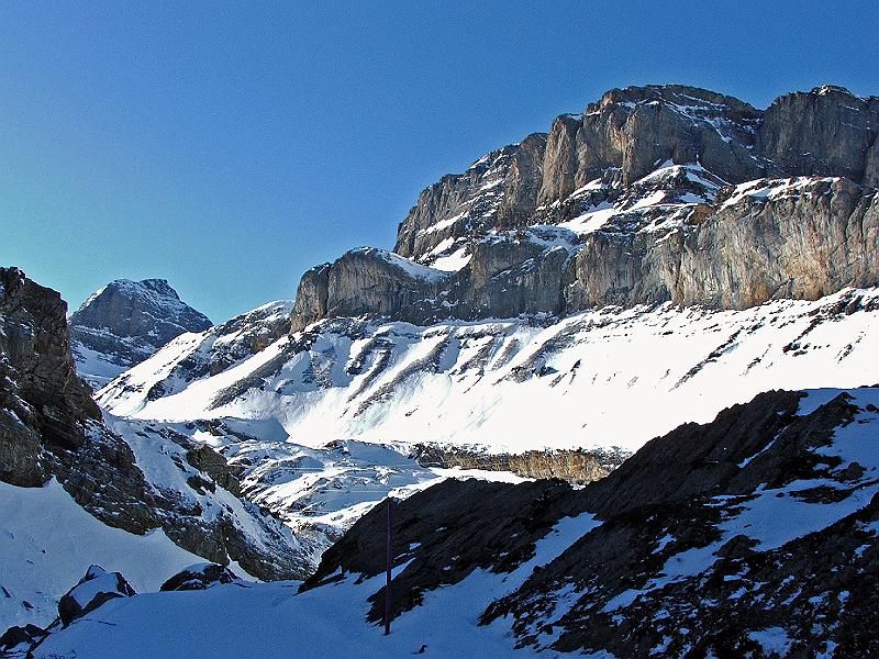 DSCF1862b.jpg - Felsenhorn, links im Hintergrund Daubenhorn