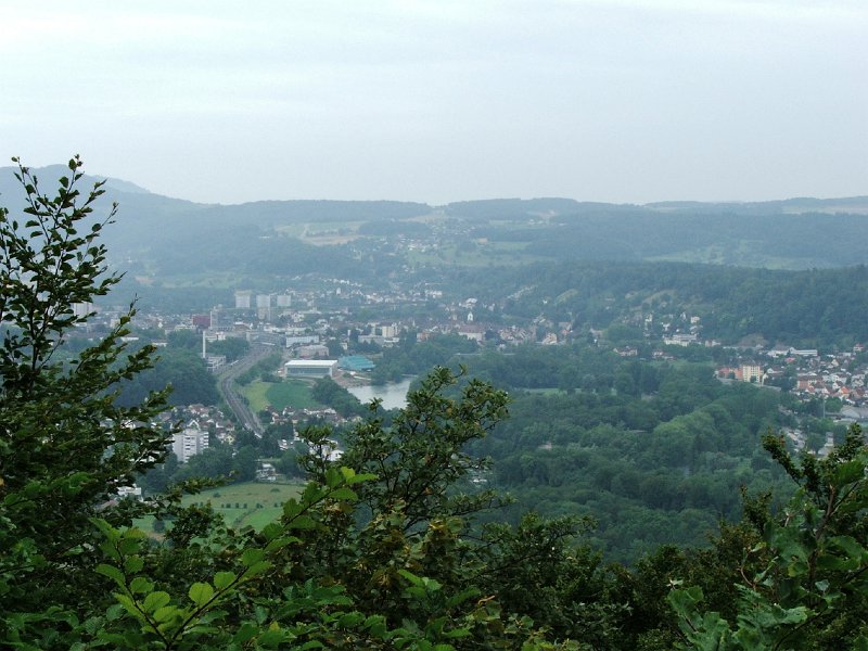 DSCF4441.jpg - Blick hin�ber nach Brugg und zum B�zberg (Tagesziel)