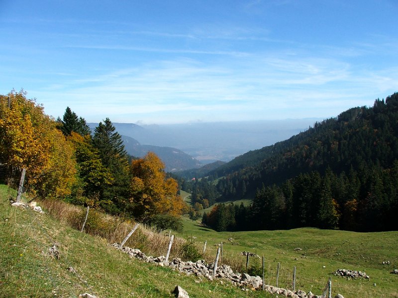 DSCF4709.jpg - Blick von Grange-Neuve hinunter Richtung Baulmes