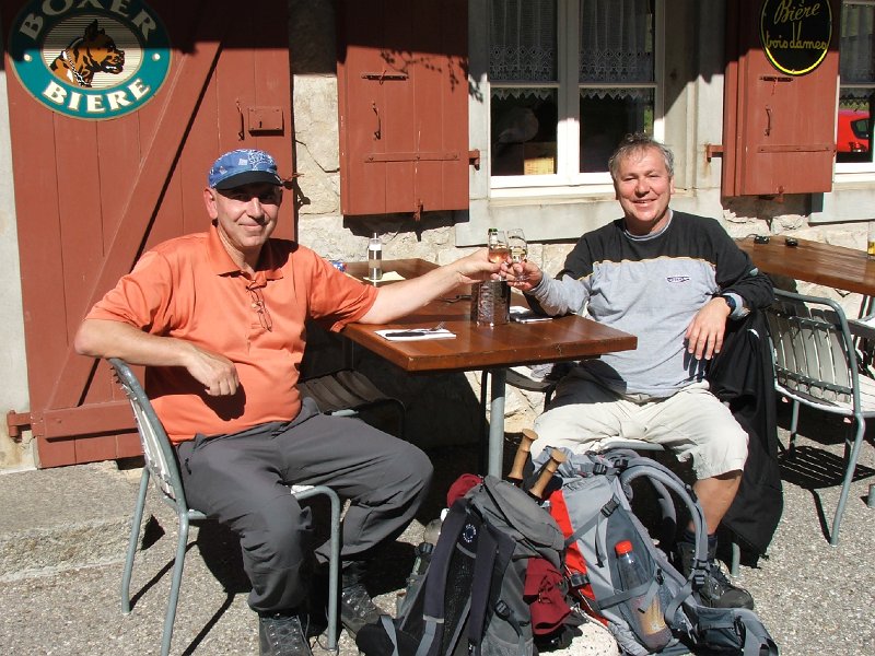 DSCF4711.jpg - "Grange-Neuve": Hannes & Rostja bei der Mittagspause