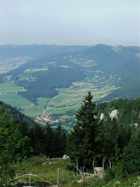 DSCF4300.jpg - Tief unten Le P�quier - da m�ssen wir hinunter