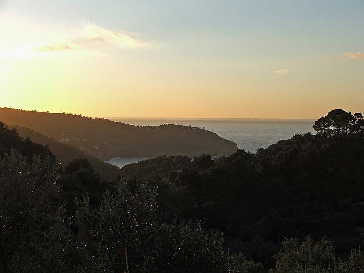 DSCF1991b.jpg - Abendsonne �ber dem Hafen von Soll�r
