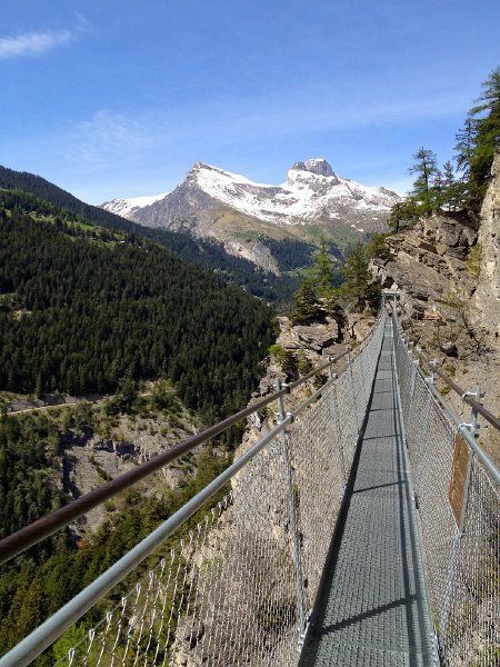 IMG_1208.jpg - Links Sanetschpass, rechts "Le Sublage" und "Le Serac"